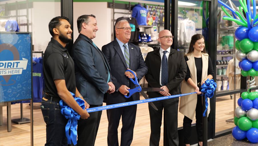 Newly rebranded campus Spirit Store opens with ribbon cutting ceremony